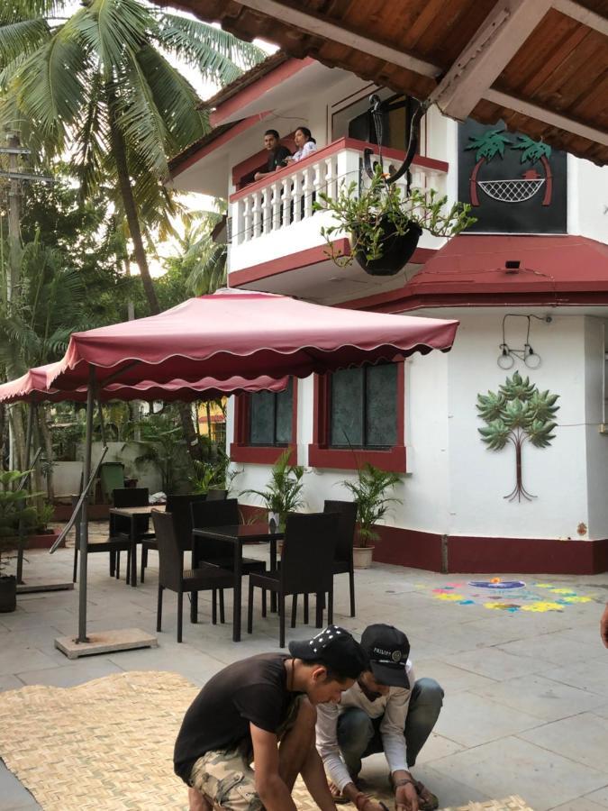 Big Daddy'S Inn Candolim Buitenkant foto